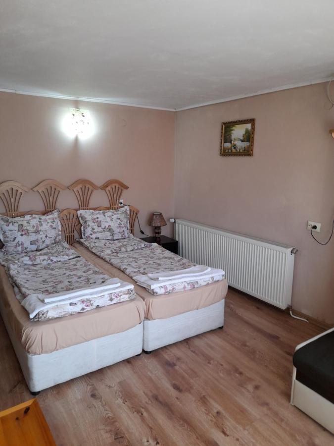 Yana Guest House Dobrinishte Exterior foto