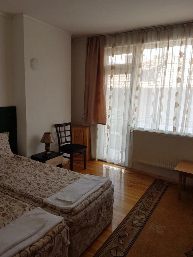Yana Guest House Dobrinishte Exterior foto